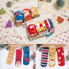 冬日暖心禮遇——新款3雙禮盒襪，可愛卡通中筒棉襪